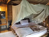 Art Khamu Homestay - parking