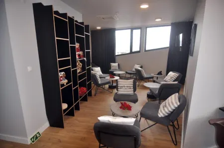 Porto Velho Boutique Hostel Отели в г. Calhau