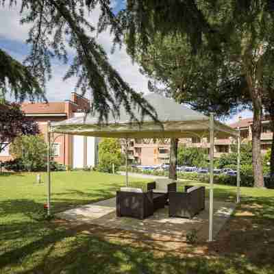 Hotel Executive Hotel Exterior