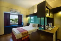 Microtel by Wyndham Batangas Hotel in zona Makiling Botanic Gardens