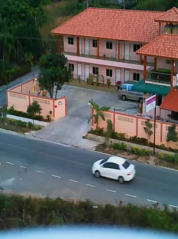 รูปภาพของวัฒนะฮิลล์รีสอร์ทสัตหีบ