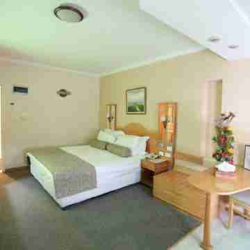 Royal Court Hotel Rooms