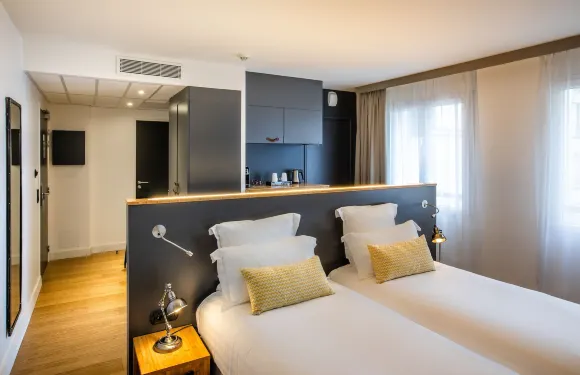 巴黎拉德芳斯行李箱貝斯特韋斯特優質酒店