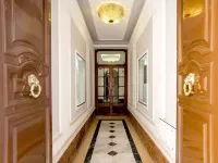Frattina Grand Suite Guesthouse Отели рядом с достопримечательностью «Пьяцца дель Пополо»