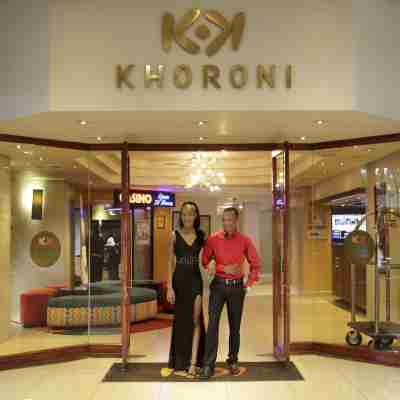 Metcourt at Khoroni Hotel Exterior