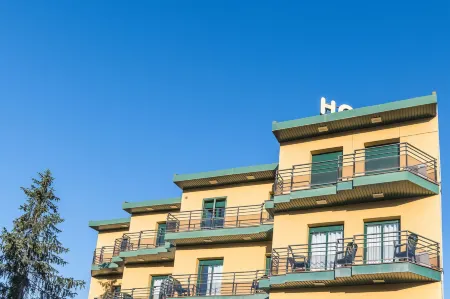 Hostal Buenos Aires Отели в г. Тремп