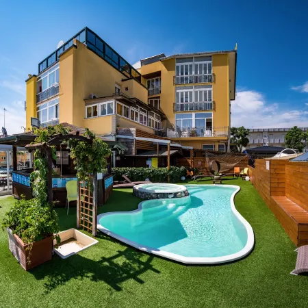 Hotel Estate