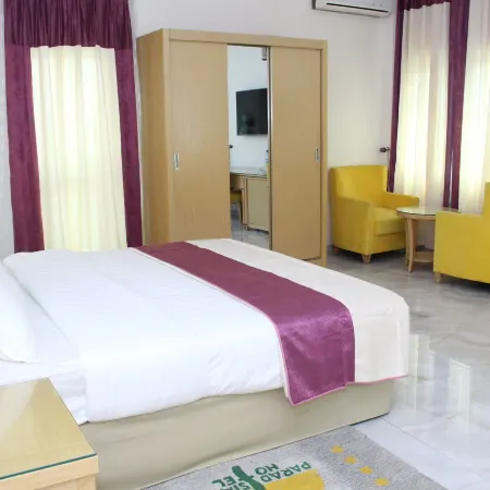 Paradisia Hotel