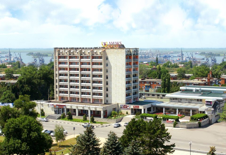 hotel overview picture