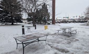 Days Inn by Wyndham Fargo