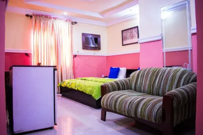 Maria Suites Hotel a Mushin
