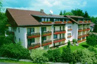 Hotel Dreisonnenberg Hotels near Messerschmidmühle Parkplatz