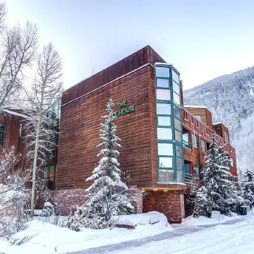Ice House Suites and Condominiums