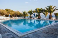 Pappas Hotel - Pools