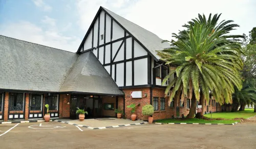 Cresta Churchill Hotel - ที่มีฟิตเนส