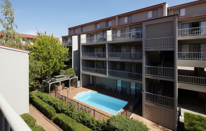 Pinnacle Apartments