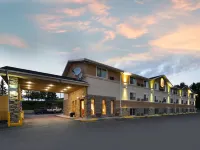 Super 8 by Wyndham Minot Airport Hotels in Minot