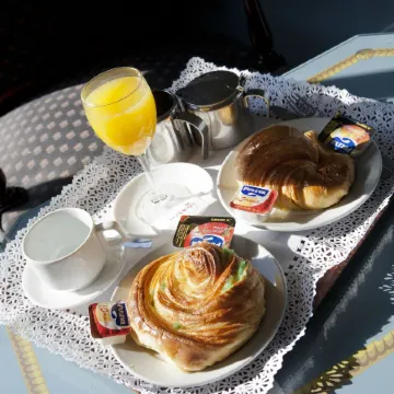 Espahotel Plaza de España Отели рядом с достопримечательностью «Небоскреб "Испания"»