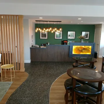 Lewis River Inn