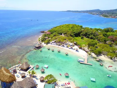 Clarion Suites Roatan at Pineapple Villas Hotels in Brick Bay