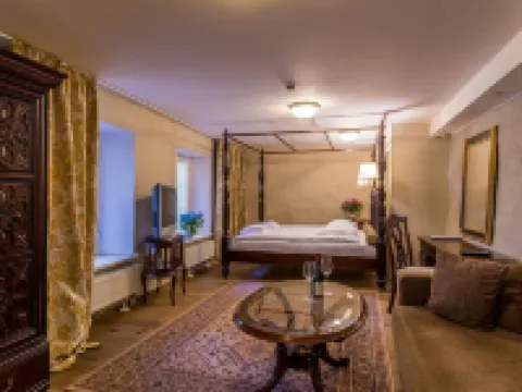 CRU Hotel