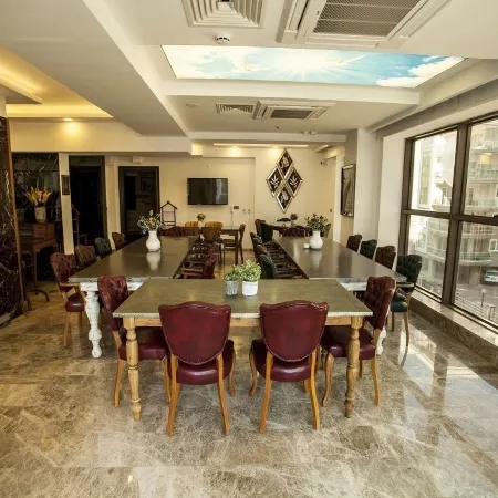 Lion Park Suites & Residence Hotel