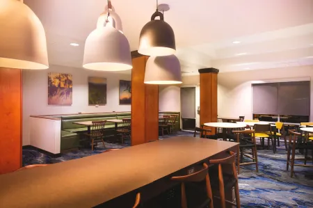 Fairfield Inn & Suites Redding