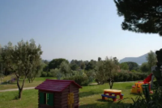 아파트멘티 엘바마르 라코나