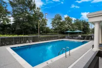 Hampton Inn & Suites Fredericksburg-at Celebrate Virginia