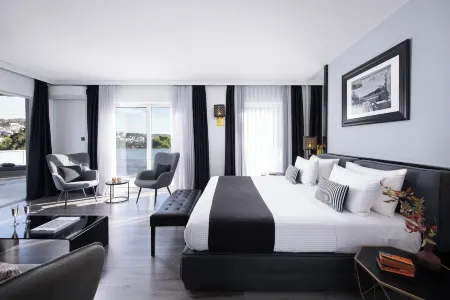 Athenian Riviera Hotel& Suites