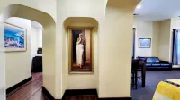 Santa Paula Inn - Mountain view