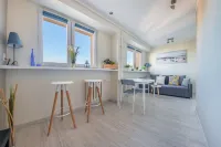 Partyzantów, Sun & Snow Hotell i Wzgórze Świętego Maksymiliana