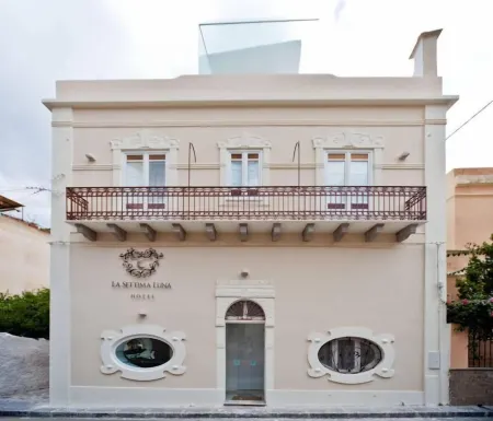 La Settima Luna Hotel Отели в г. Vulcanello