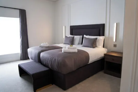 CAE Mor Hotel