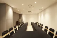 Ramada Hotel & Suites by Wyndham Gangwon Pyeongchang - Business