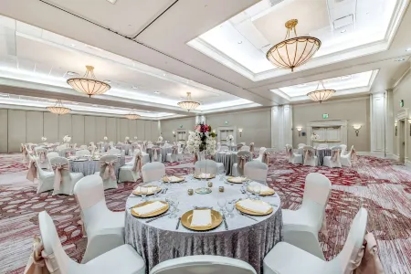 Hilton Garden Inn Suffolk Riverfront Отели рядом с достопримечательностью «Riddick's Folly House Museum»