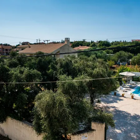 Koxyli Studios & Apartments