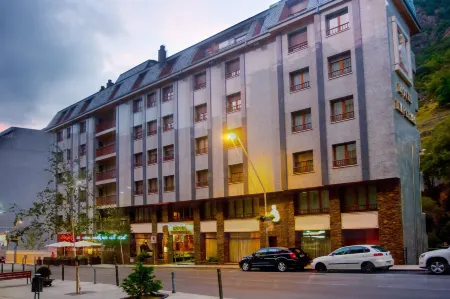 Yomo Imperial Отели в г. Sant Julia de Loria