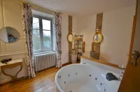 Chambres d'hôtes Château de Grunstein - บีแอนด์บี