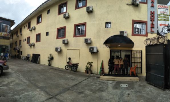 Diana Hotel - Housity