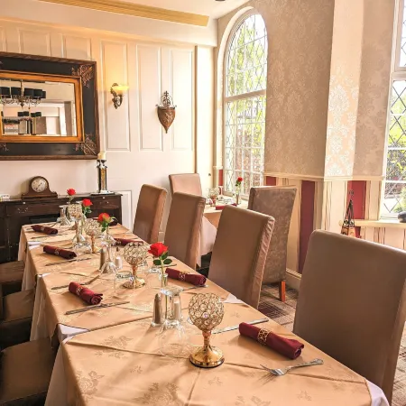 Brookside Hotel & Restaurant