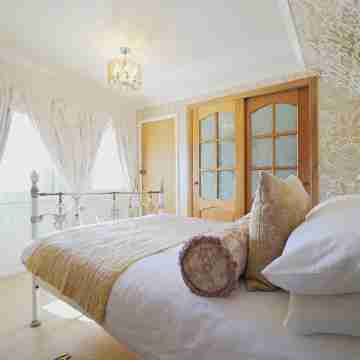 The Old Tramhouse Self Catering Apartments Rooms