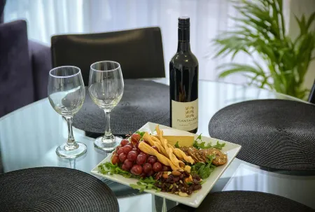 Pelicans Albany Middleton Beach Отели в г. Олбани