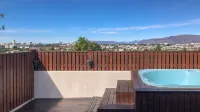 Iceland Sjf Villa , Hot Tub & Outdoor Sauna Amazing Mountains View - 15 Min to Downtown - Виллы