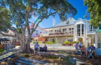 Commodores Lodge