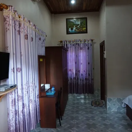 Phetphaylin Hotel