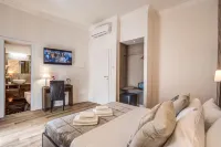River Luxury Suites