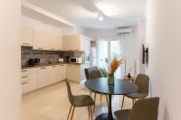 Phaedrus Living Alimos Edem Beach Flat - vasca da bagno