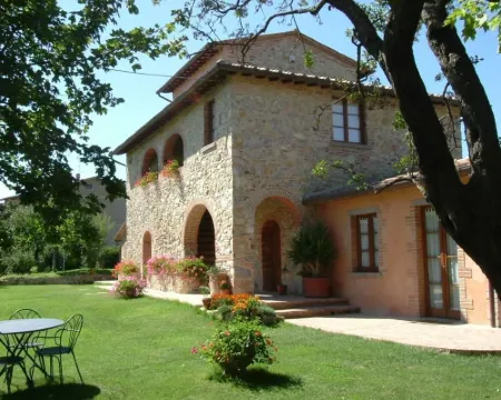 Il Baraccotto Hoteles en Lucignano