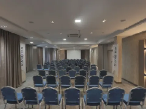 ラウダ リゾート ホテル アルティノルック エドレミトのホテル